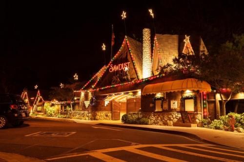 christmas-lights-commerical