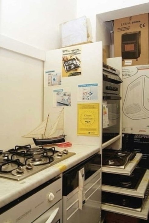 esposizione di elettrodomestici da cucina